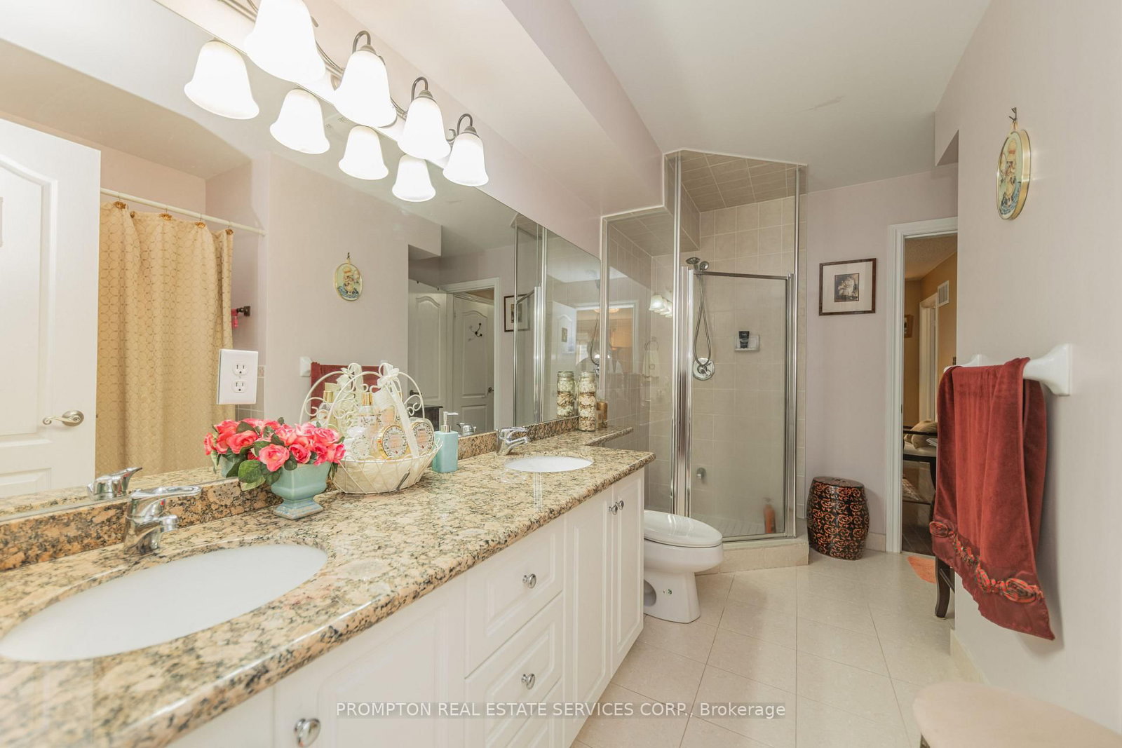 25 Routliffe Lane • Toronto, ON photo 11