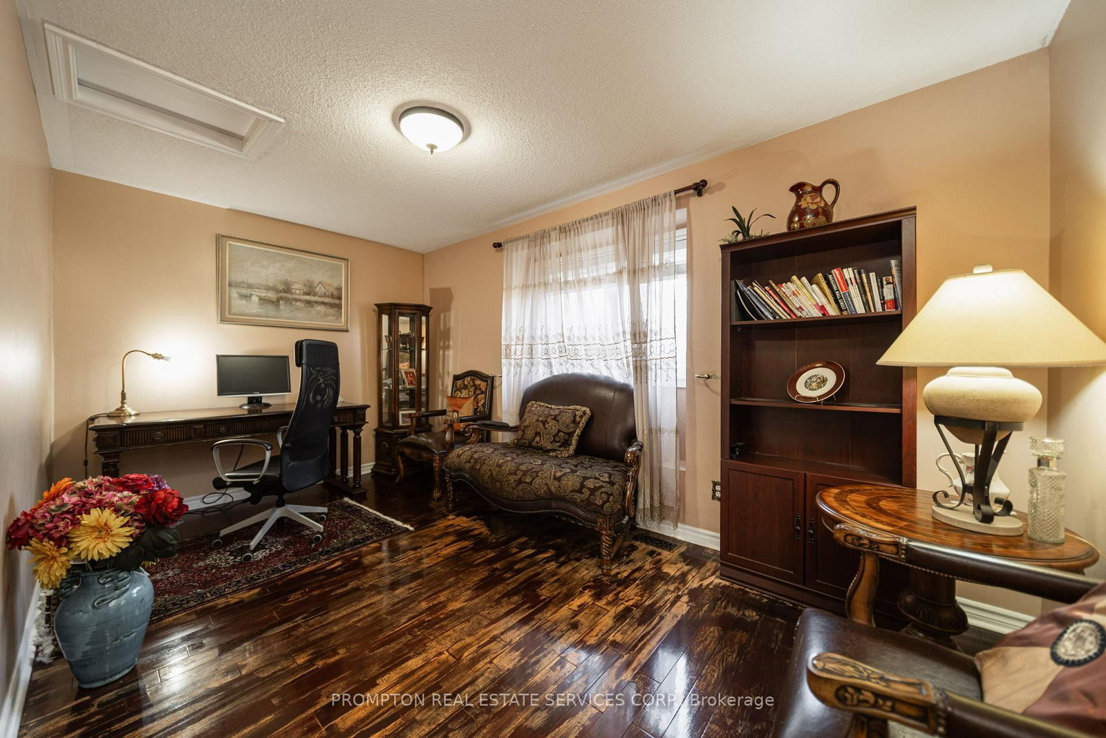 25 Routliffe Lane • Toronto, ON photo 14