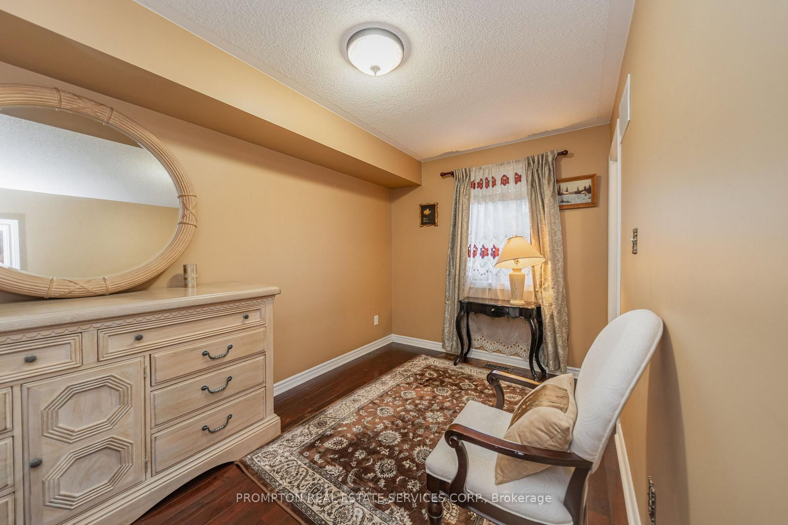 25 Routliffe Lane • Toronto, ON photo 9