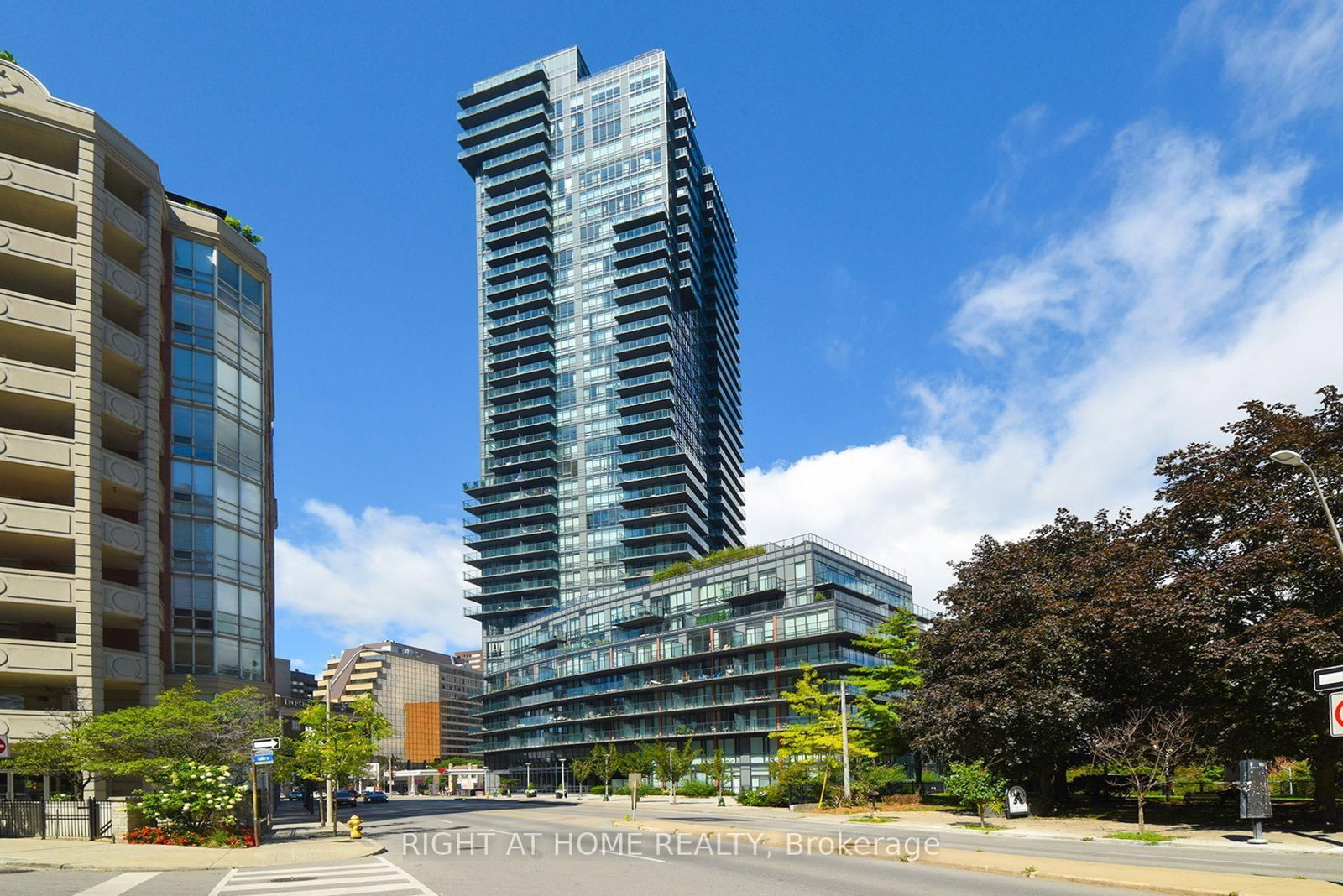 825 Church Street • #2106 • Toronto, ON photo 24