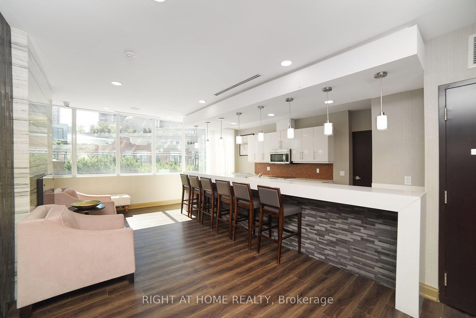 825 Church Street • #2106 • Toronto, ON photo 27