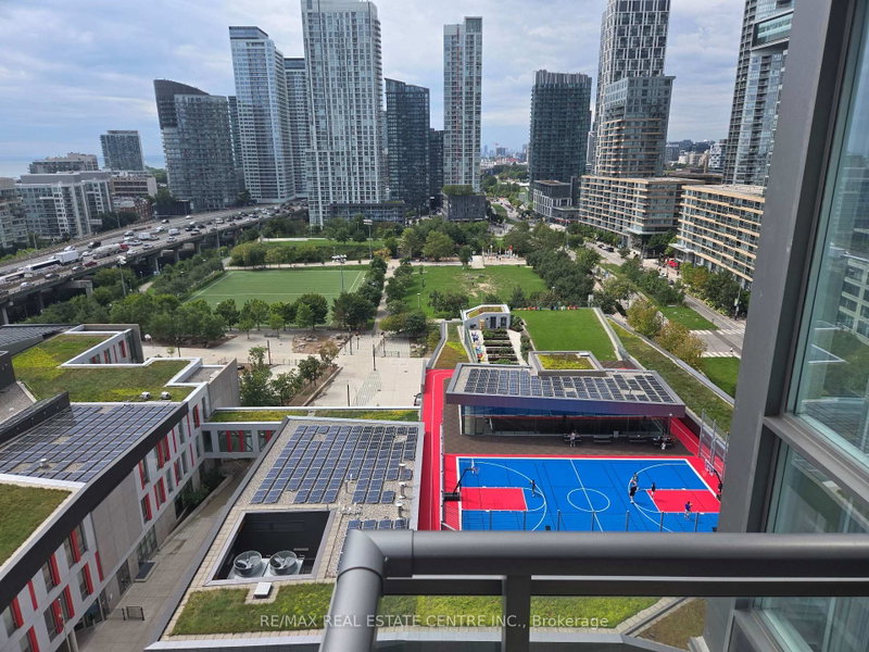 1912 - 15 Fort York Boulevard