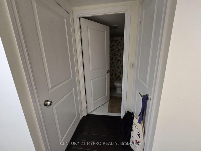 2506 - 386 Yonge Street