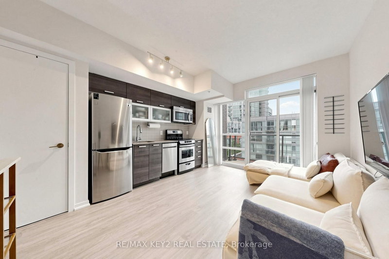 811 - 68 Abell Street