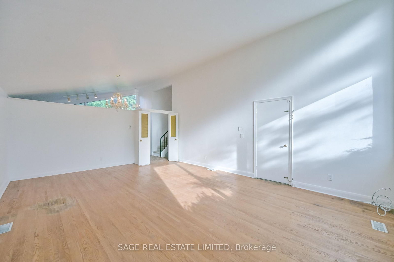 56 Grangemill Crescent • Toronto, ON photo 23