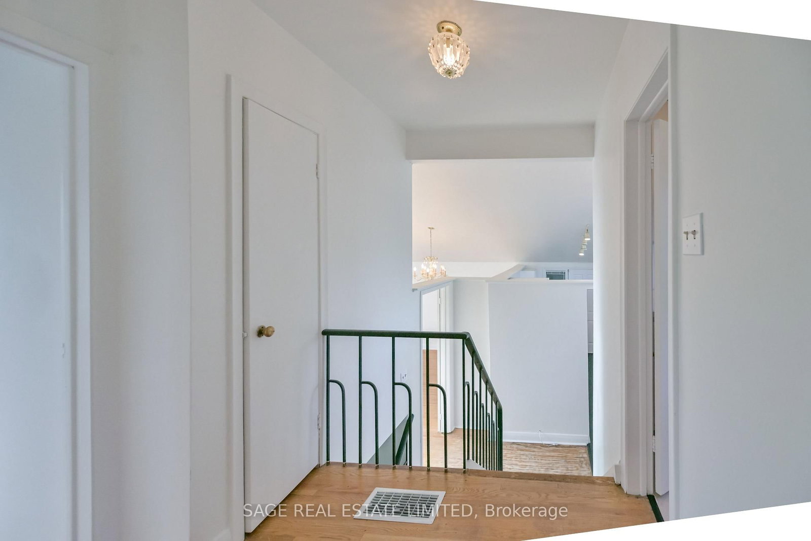 56 Grangemill Crescent • Toronto, ON photo 25