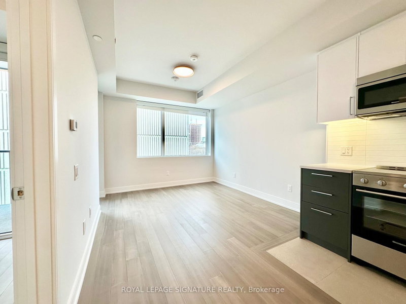 604 - 664 Spadina Avenue