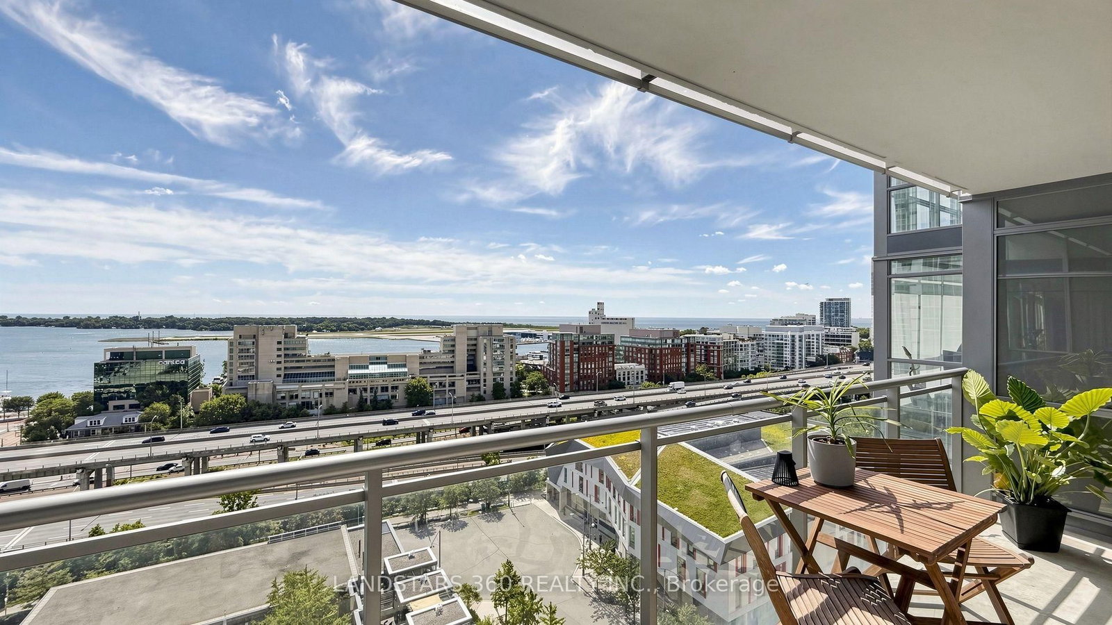 15 Fort York Boulevard • #1811 • Toronto, ON photo 13