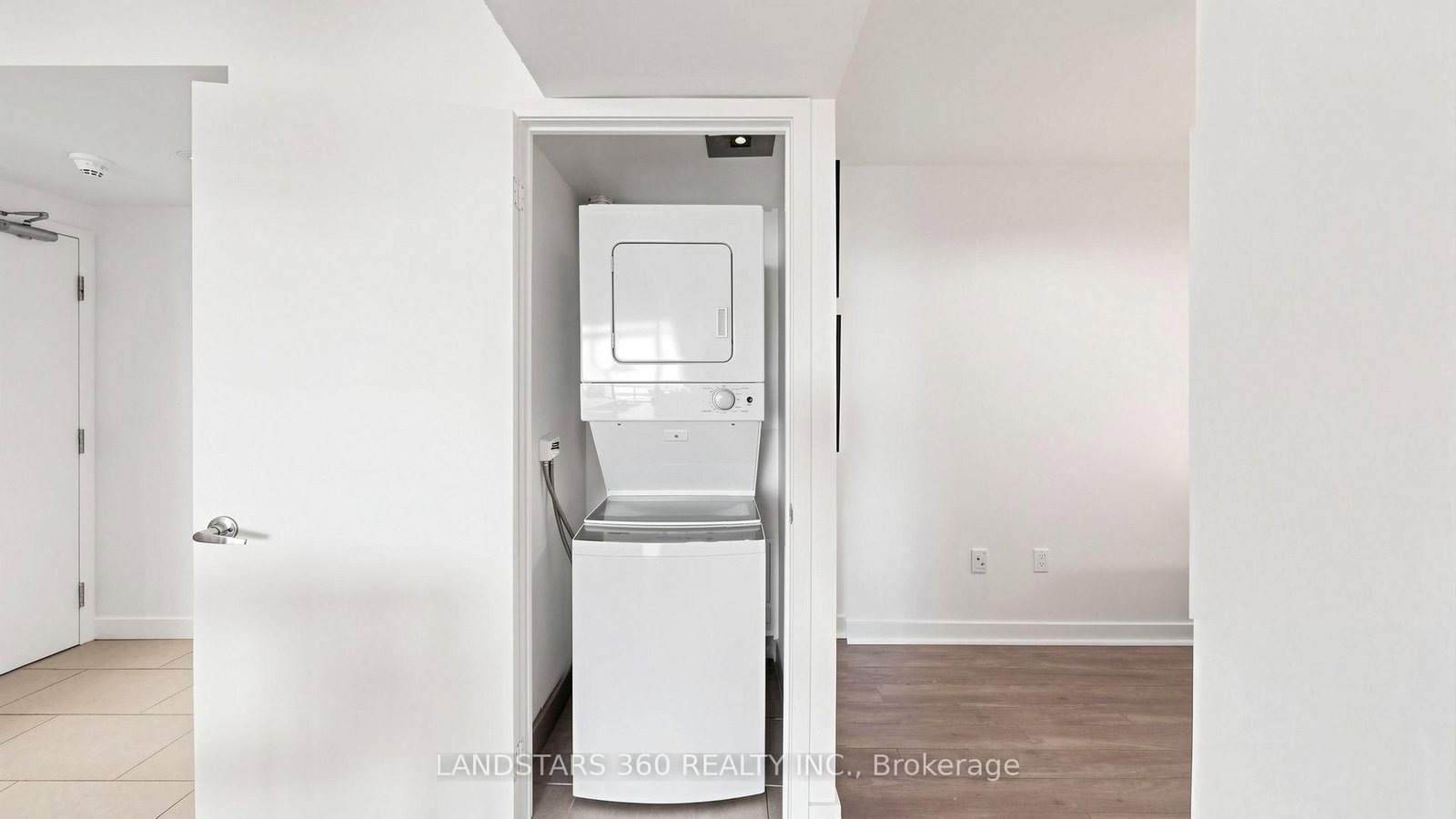 15 Fort York Boulevard • #1811 • Toronto, ON photo 17
