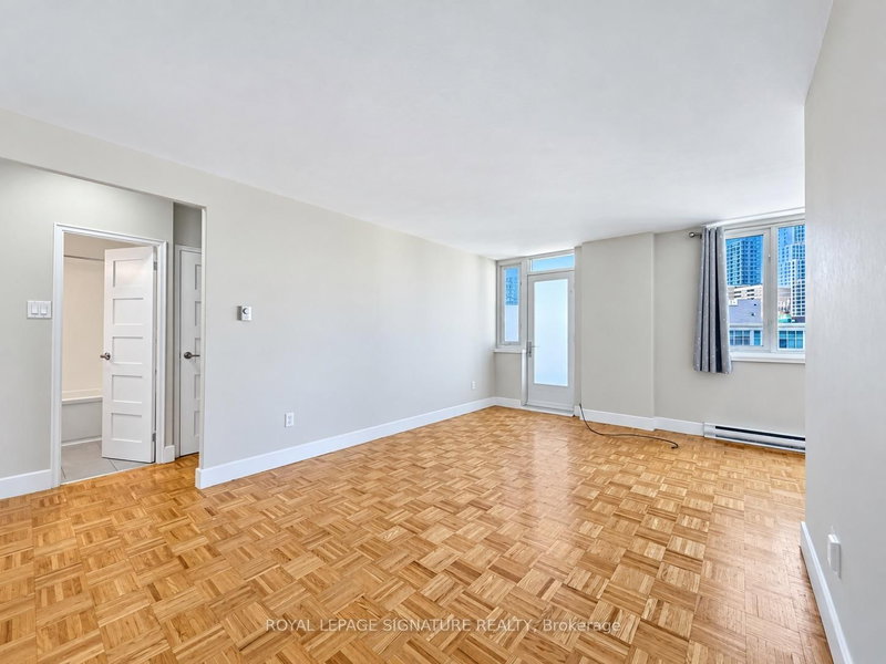 1102 - 55 Isabella Street
