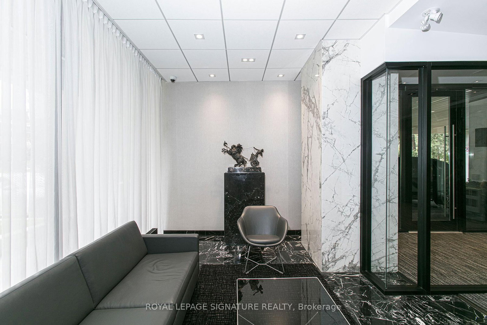 401-9 Deer Park Cres, Toronto, view 14