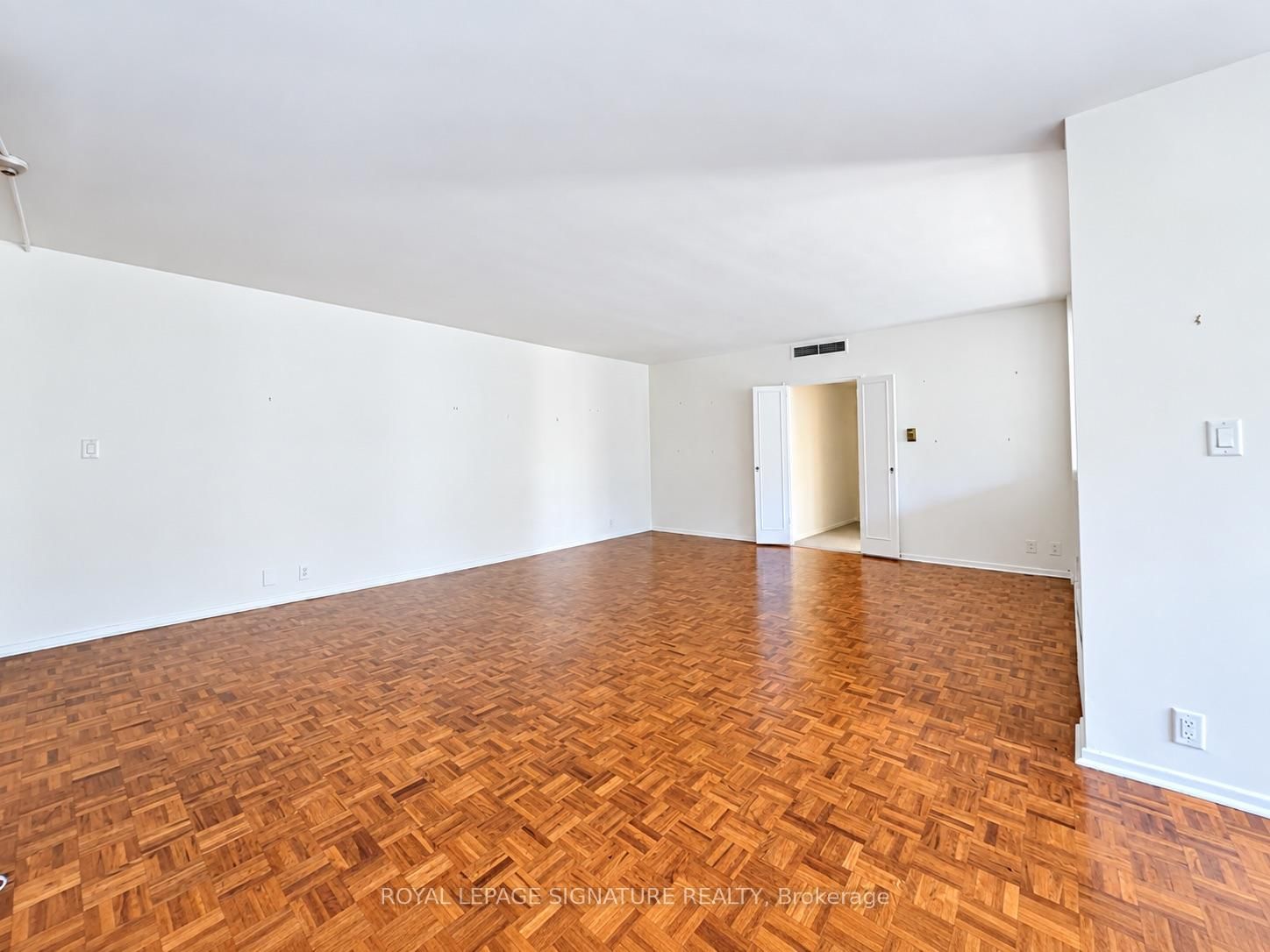 401-9 Deer Park Cres, Toronto, view 2