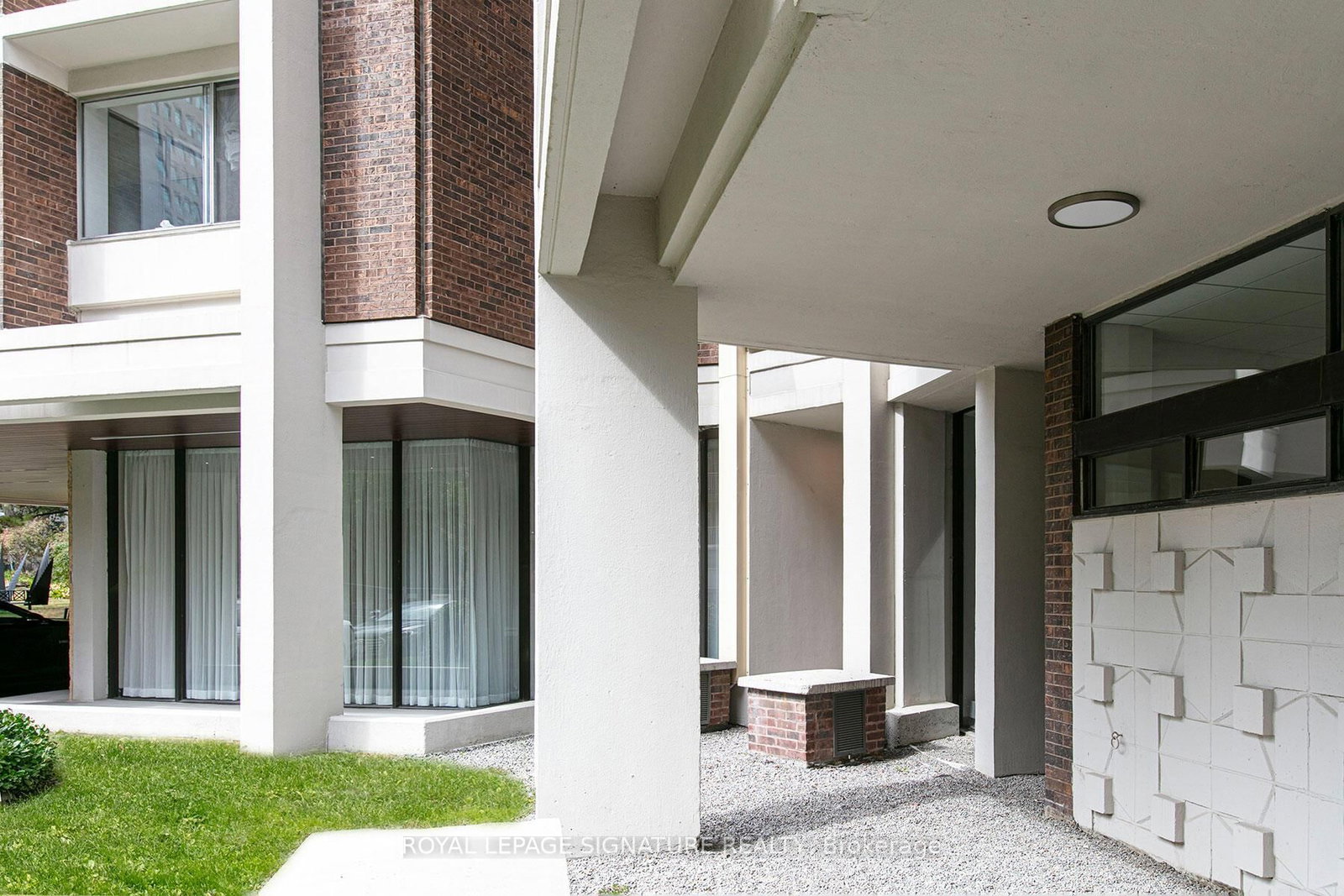 401-9 Deer Park Cres, Toronto, view 8