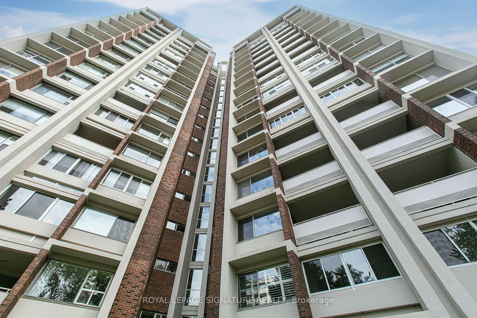 401-9 Deer Park Cres, Toronto, view 9