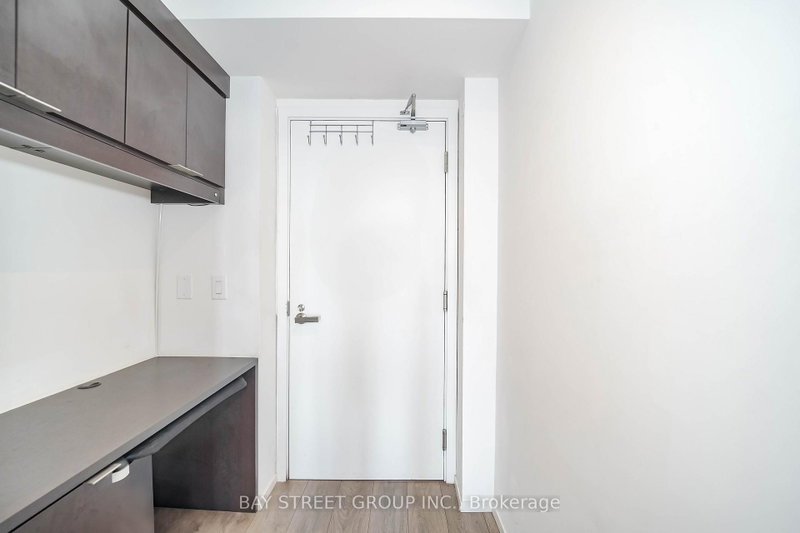 4302 - 159 Dundas Street E