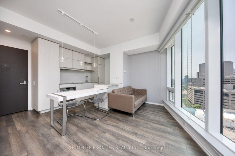 1513 - 197 Yonge Street