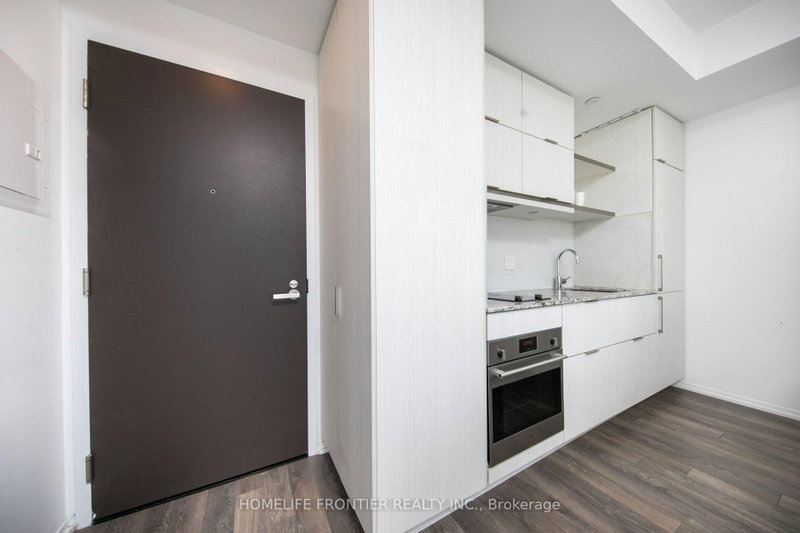 1513 - 197 Yonge Street