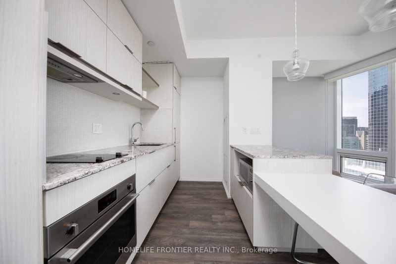 1513 - 197 Yonge Street