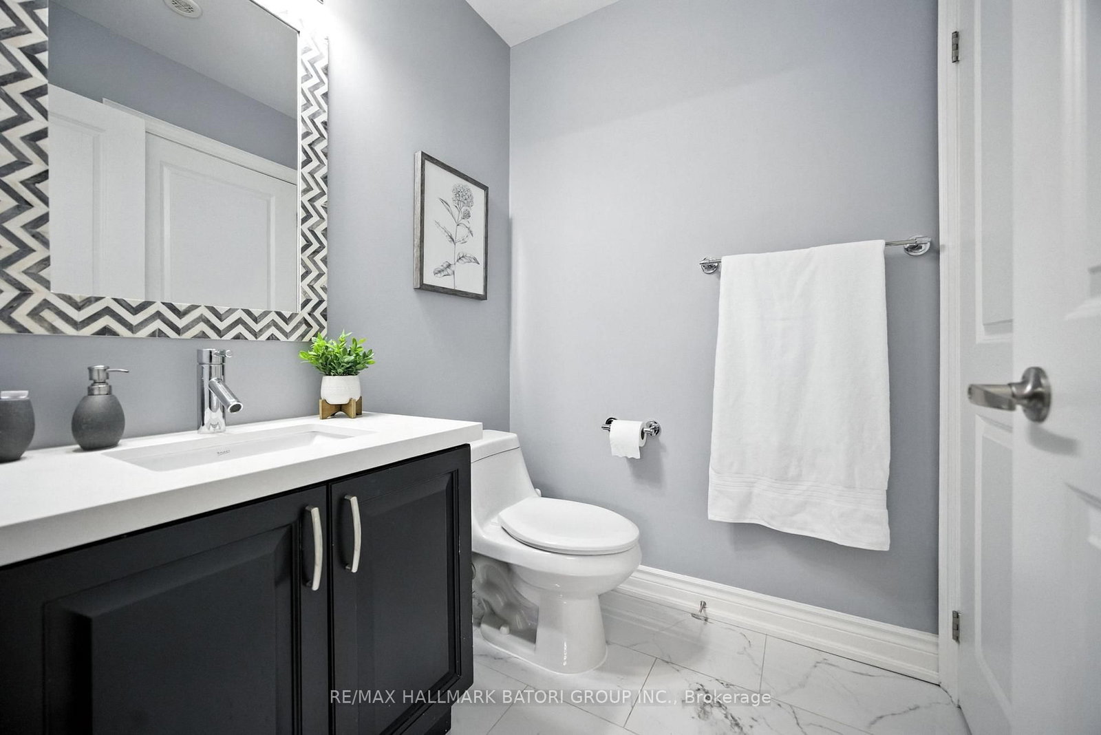 2110 Bayview Avenue • Toronto, ON photo 25