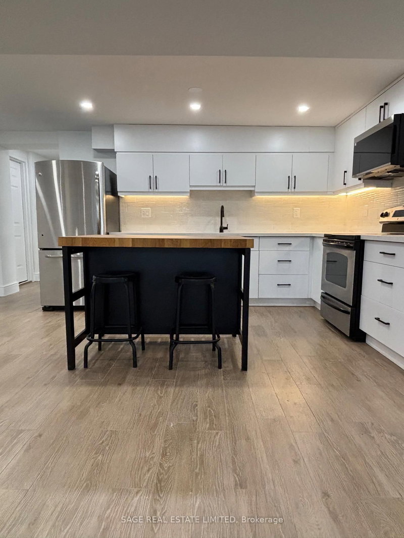 W/O - 1669 Bathurst Street