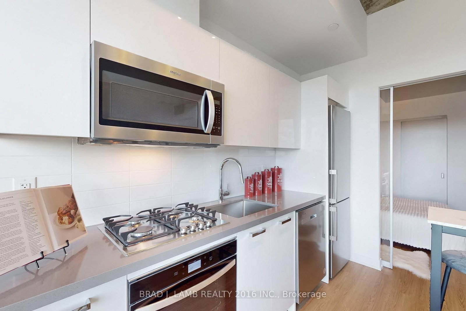 195 McCaul Street • #705 • Toronto, ON photo 14