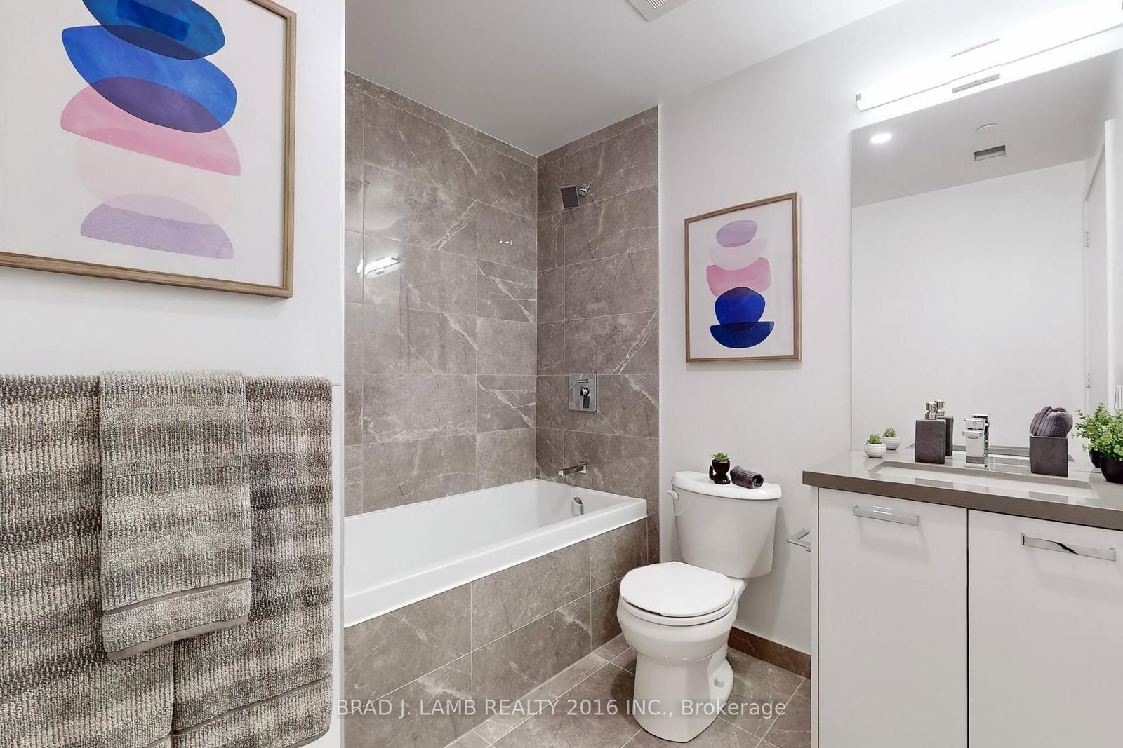 195 McCaul Street • #705 • Toronto, ON photo 23