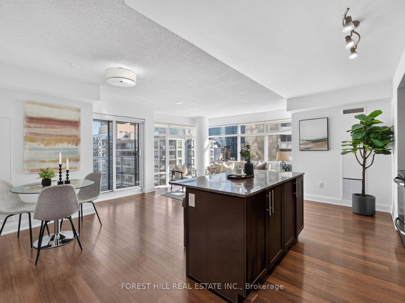 1611 - 2191 Yonge Street