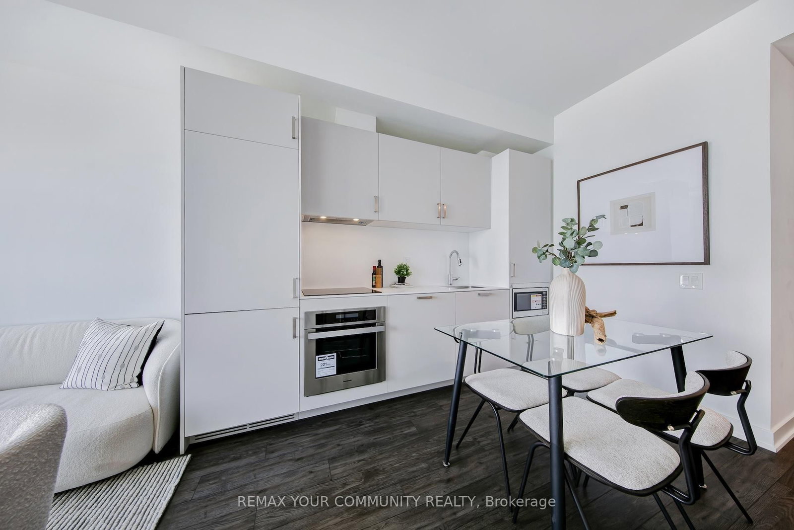 88 Queen St. East Street • #5012 • Toronto, ON photo 10