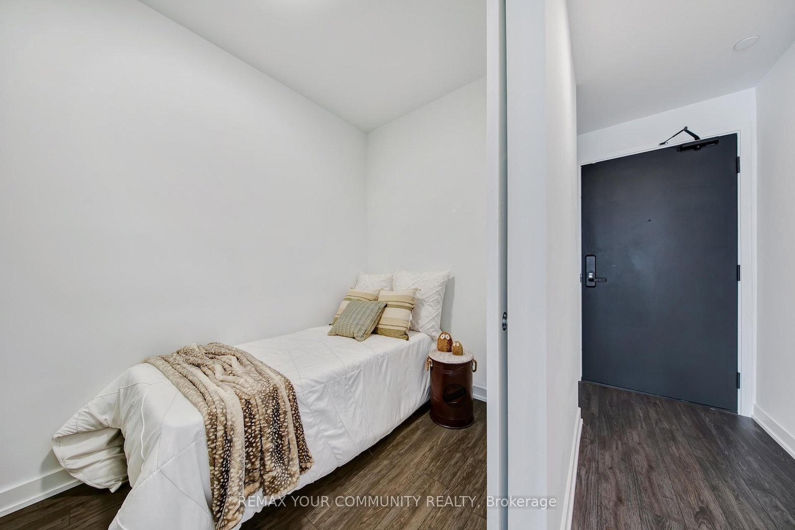 88 Queen St. East Street • #5012 • Toronto, ON photo 5
