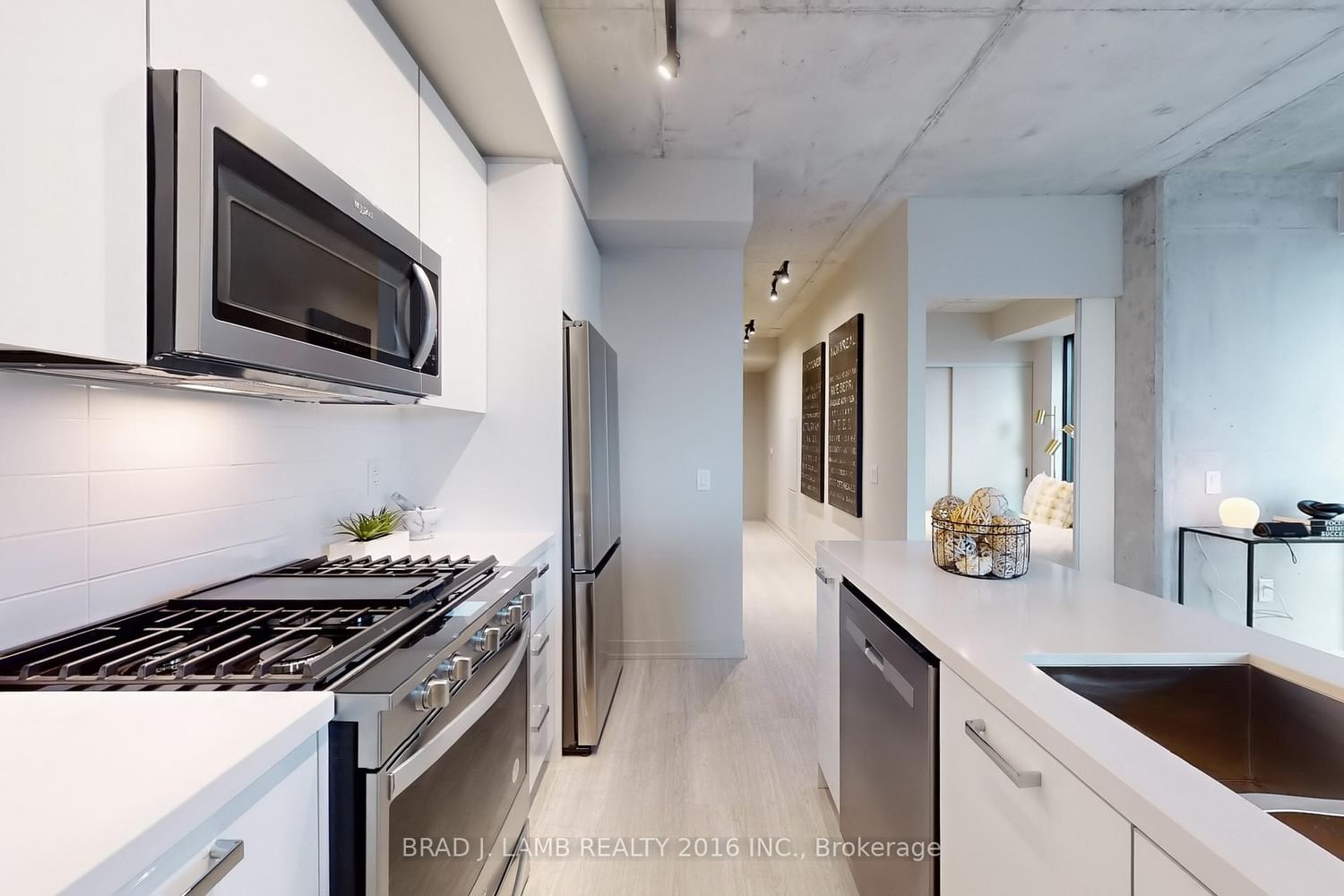 195 McCaul Street • #518 • Toronto, ON photo 12