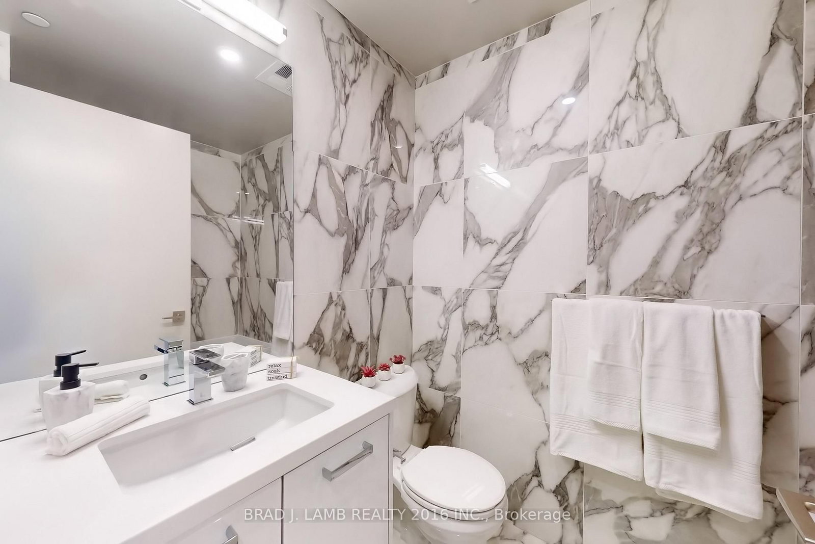 195 McCaul Street • #518 • Toronto, ON photo 21