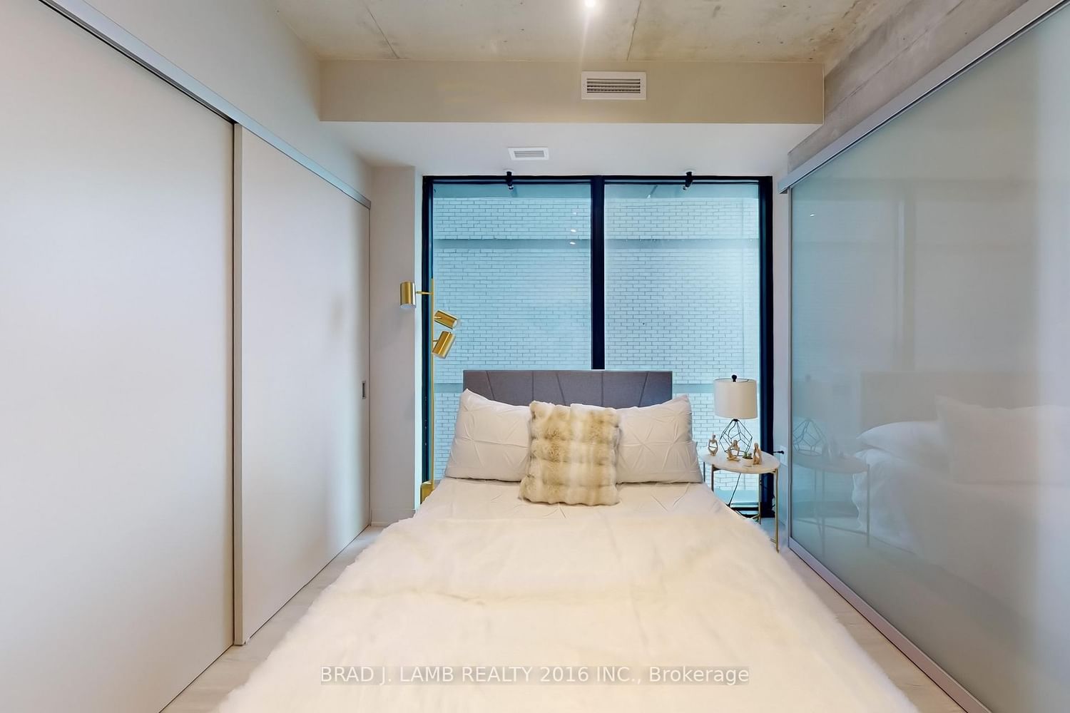 195 McCaul Street • #518 • Toronto, ON photo 25