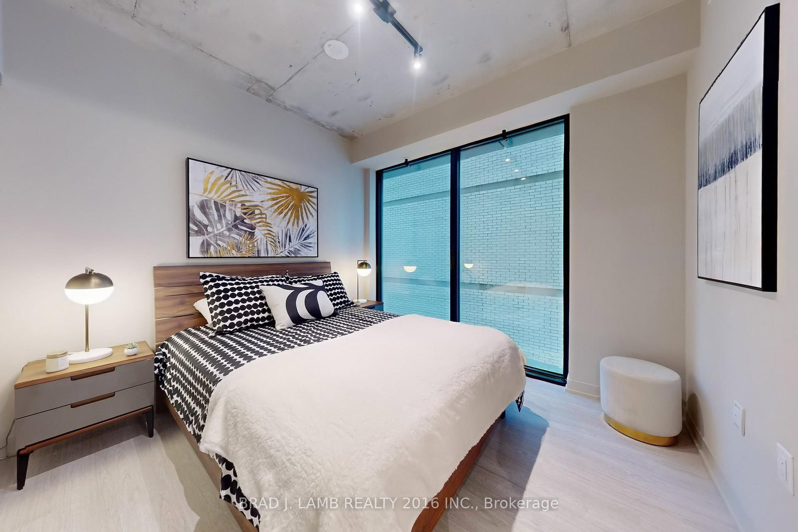 195 McCaul Street • #518 • Toronto, ON photo 28