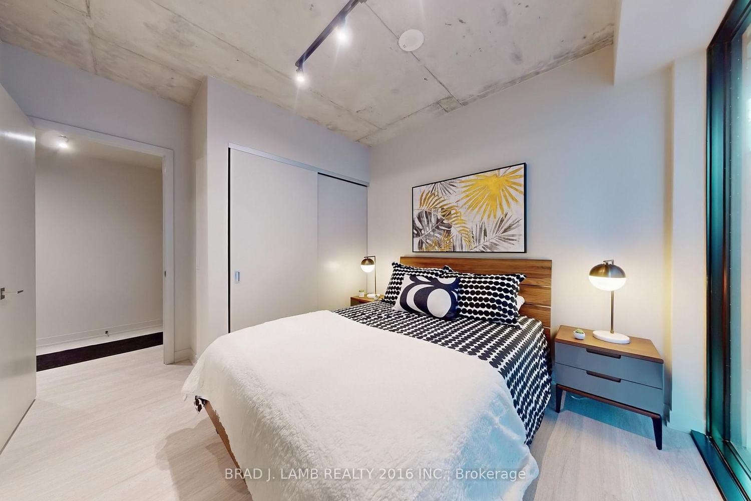 195 McCaul Street • #518 • Toronto, ON photo 29