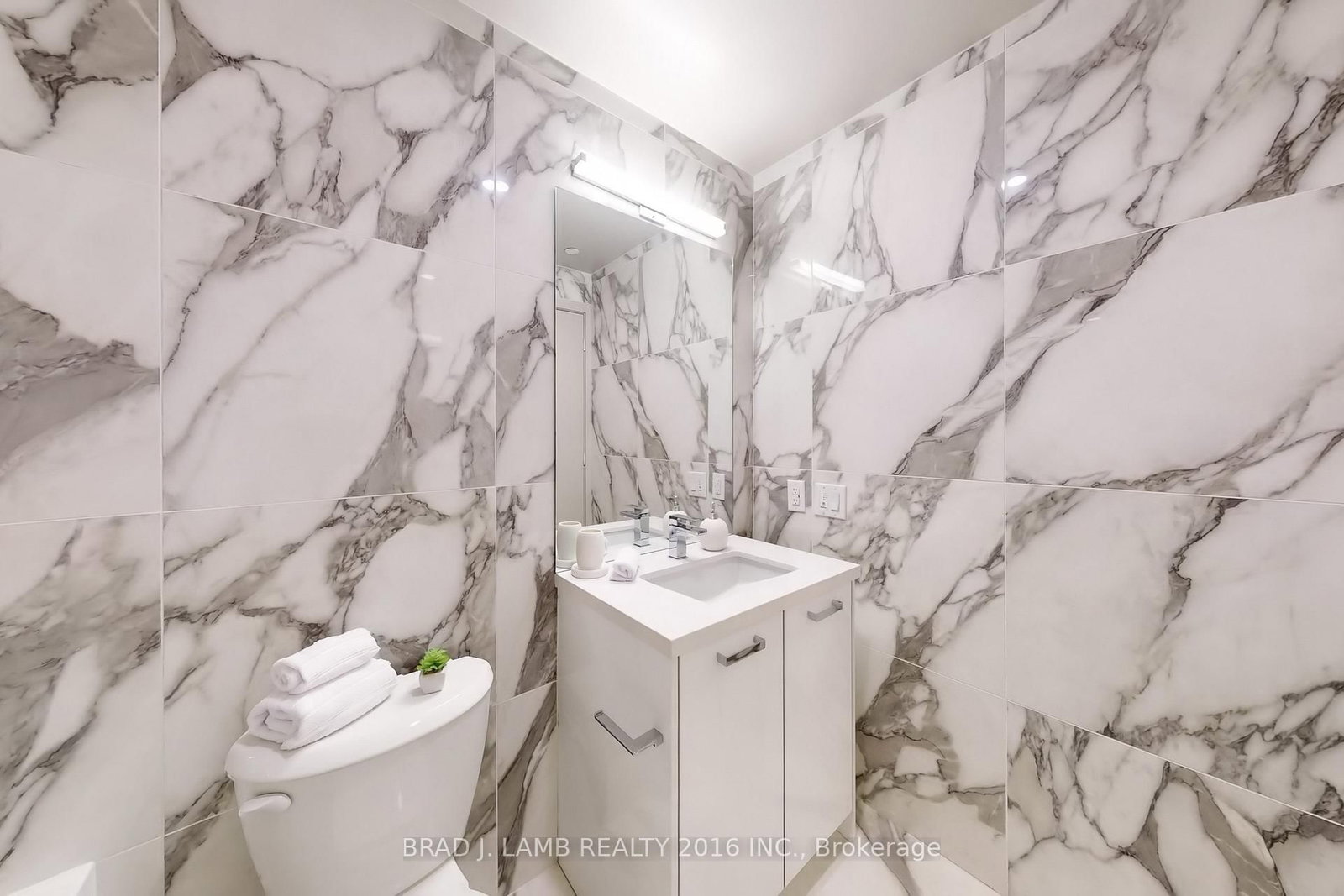 195 McCaul Street • #518 • Toronto, ON photo 34