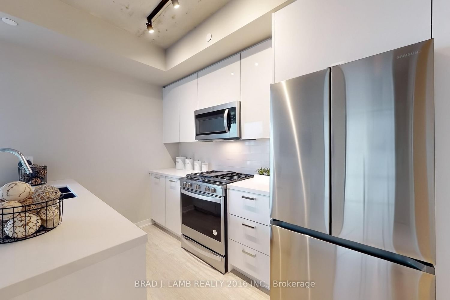 195 McCaul Street • #518 • Toronto, ON photo 9