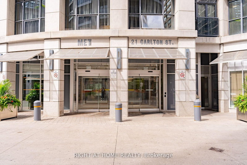 2610 - 21 Carlton Street
