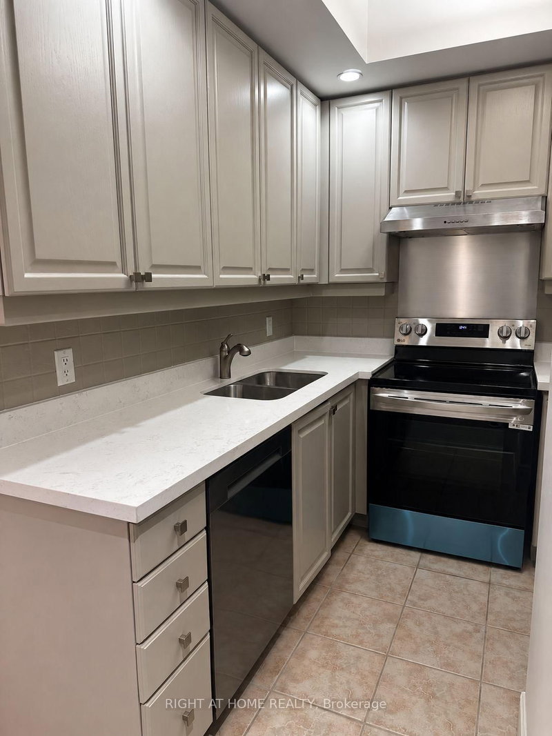 2515 - 15 Northtown Way