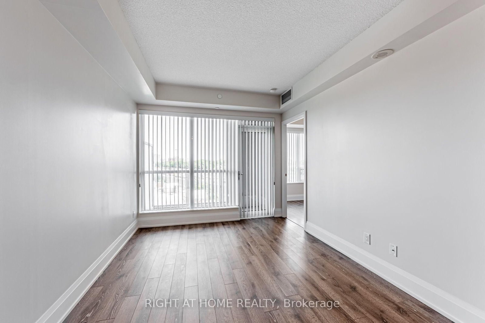 120 Harrison Garden Blvd Boulevard • #521 • Toronto, ON photo 18
