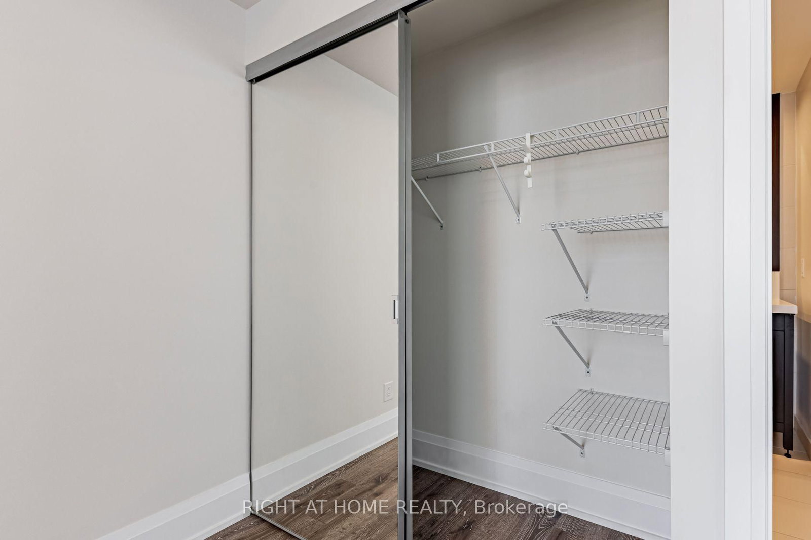120 Harrison Garden Blvd Boulevard • #521 • Toronto, ON photo 21