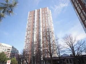 1604 - 7 Concorde Place