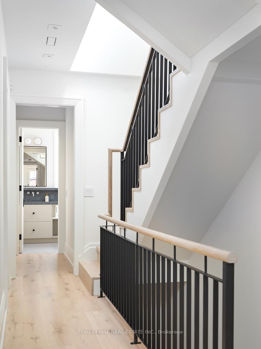 61 Foxley Street • Toronto, ON photo 25