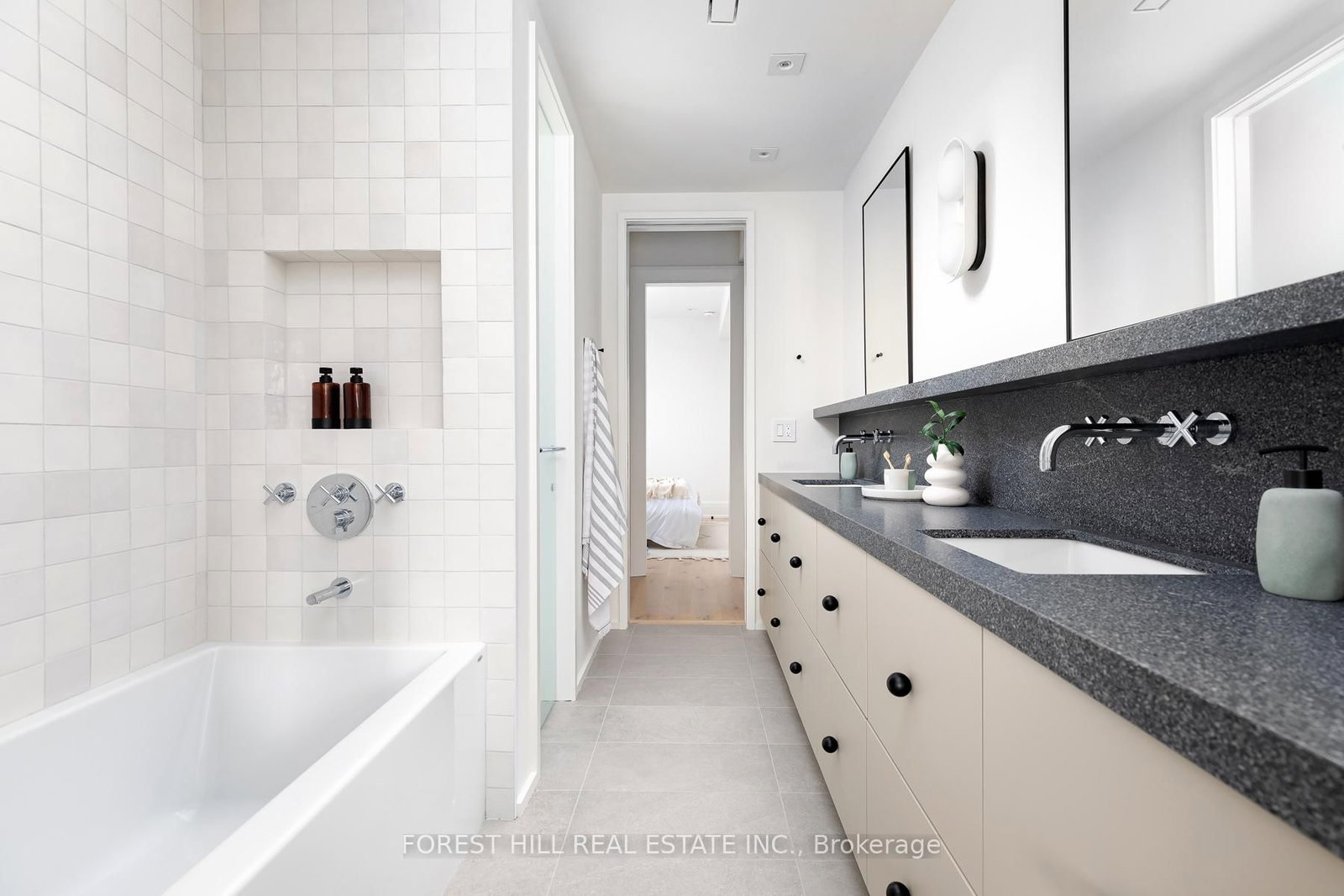 61 Foxley Street • Toronto, ON photo 32