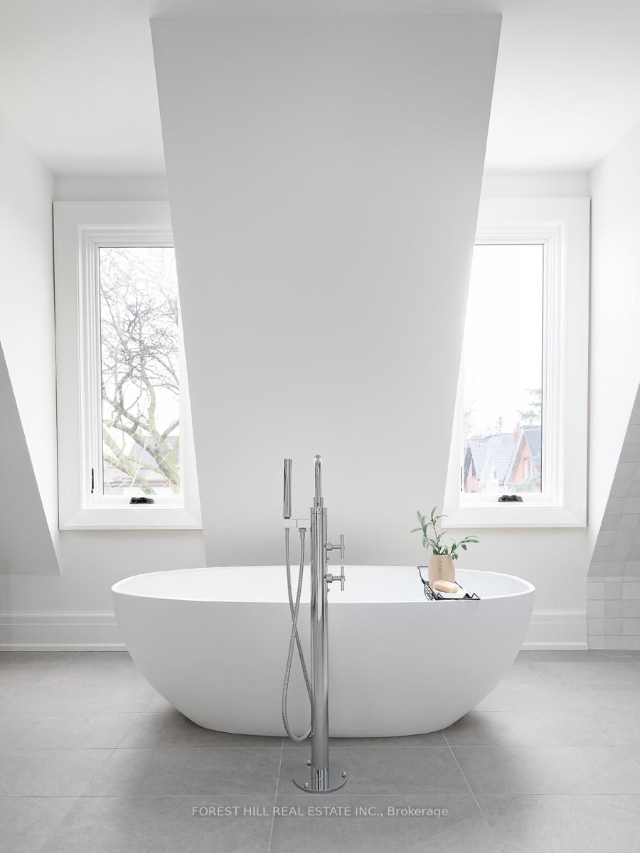 61 Foxley Street • Toronto, ON photo 42