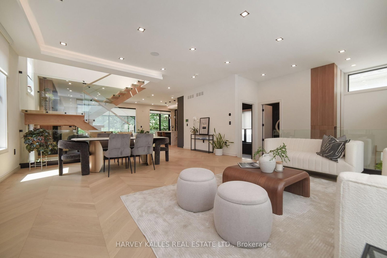 110 Mona Drive • Toronto, ON photo 10