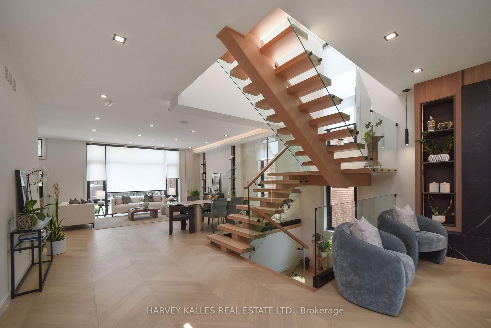 110 Mona Drive • Toronto, ON photo 14