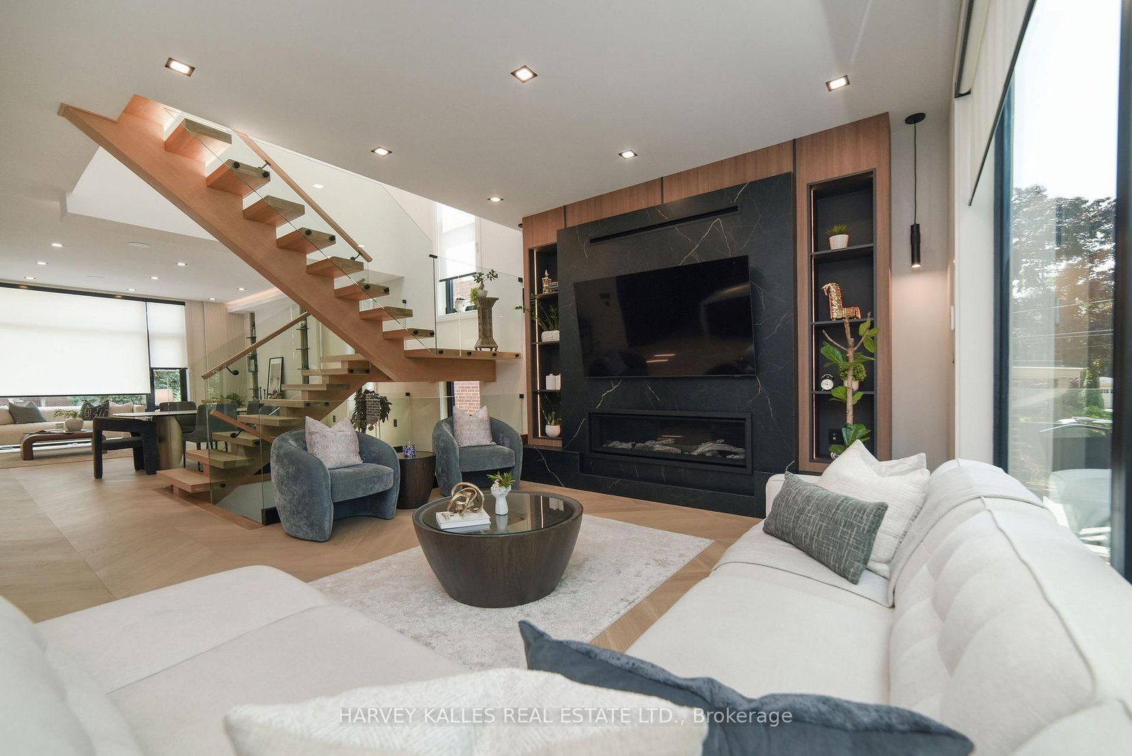 110 Mona Drive • Toronto, ON photo 15