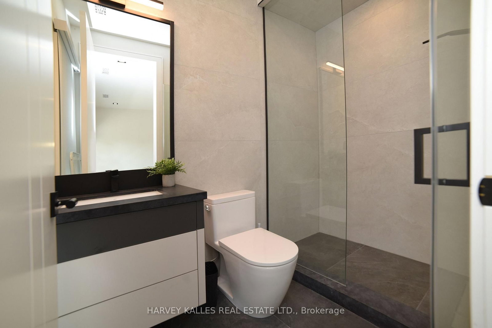 110 Mona Drive • Toronto, ON photo 38