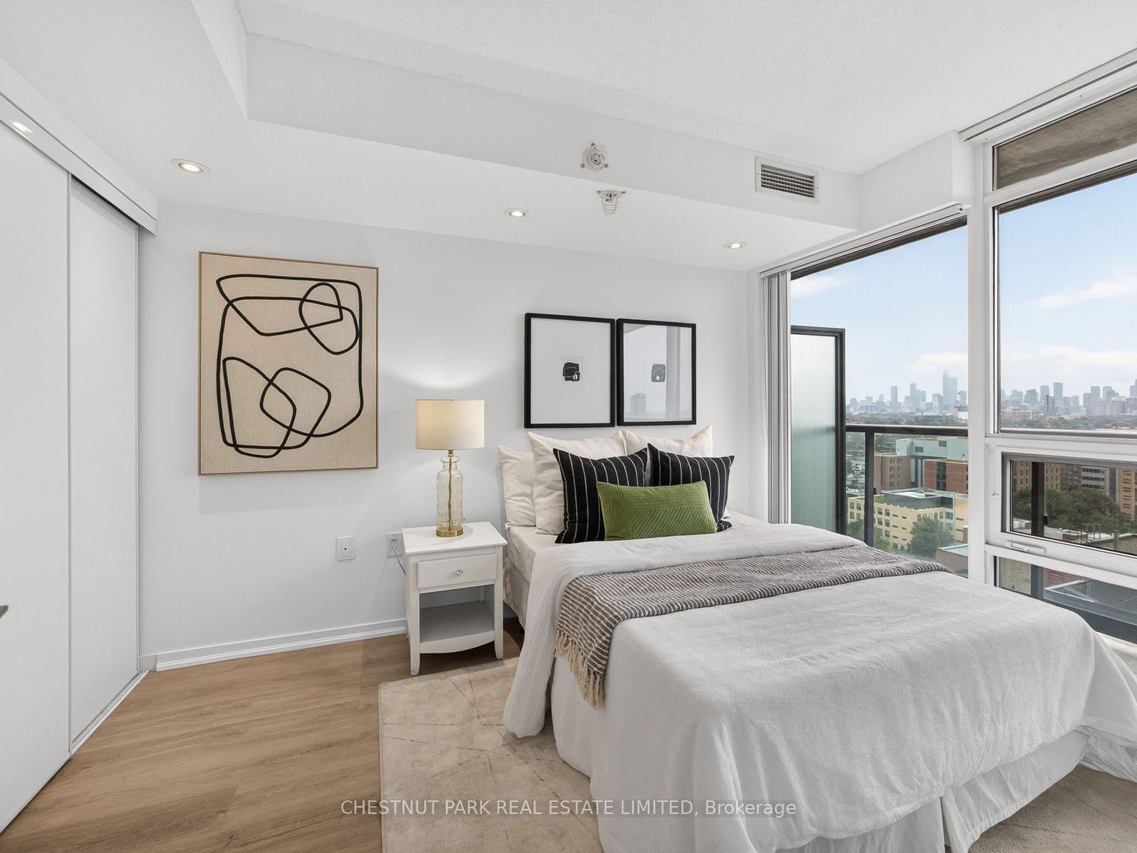 36 Lisgar Street • #2111E • Toronto, ON photo 11
