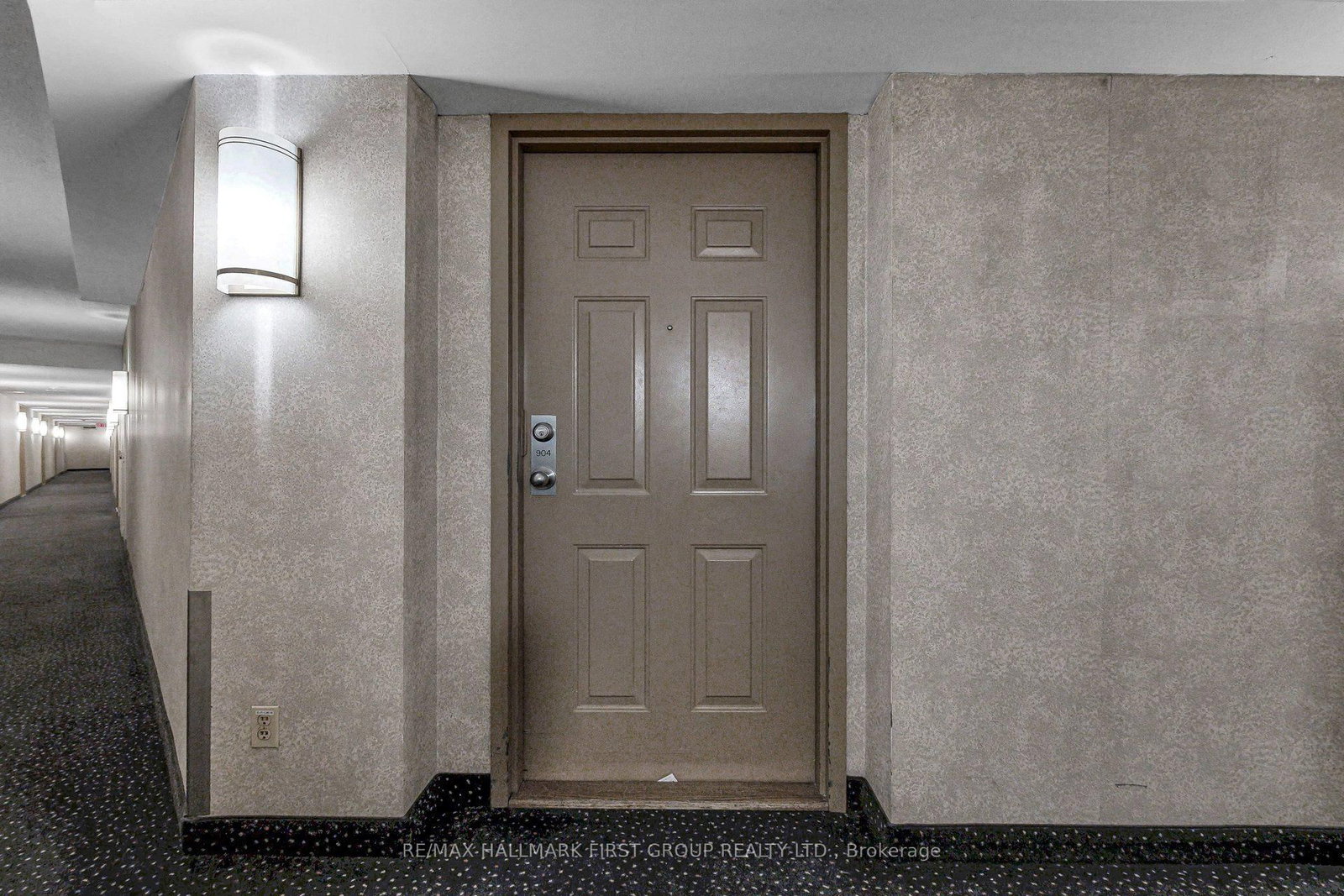 222 The Esplanade • #904 • Toronto, ON photo 4